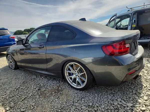 WBA2G1C36HV639320 2017 BMW M2 - Image 2