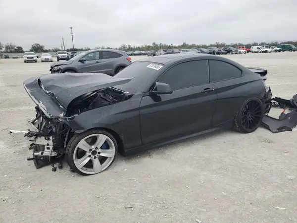 WBA2G1C38HV638976 2017 BMW M2 - Image 1