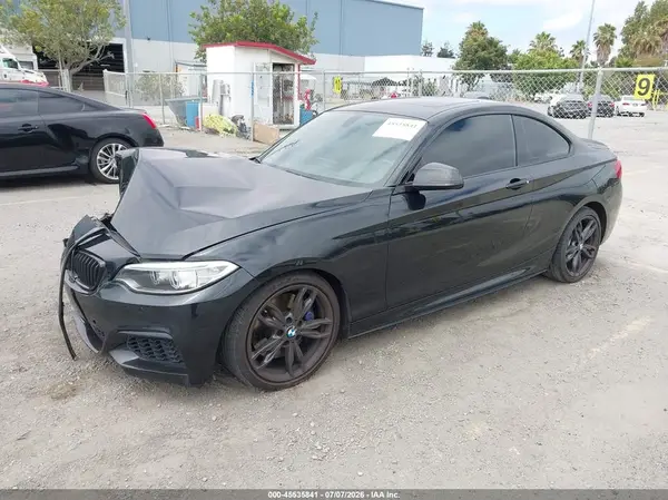 WBA2G1C38HV639027 2017 BMW 2ER - Image 2
