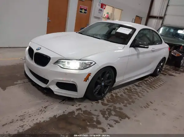 WBA2G1C38HV665496 2017 BMW 2ER - Image 2