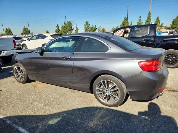 WBA2J1C54JVD09798 2018 BMW 2ER - Image 2