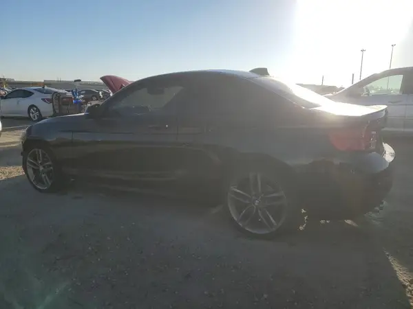 WBA2J3C53JVD48698 2018 BMW 2ER - Image 2