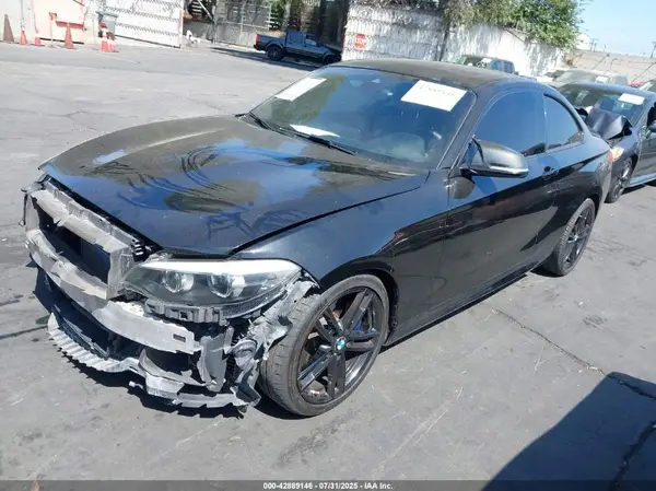 WBA2J5C53JVC07299 2018 BMW 2ER - Image 2