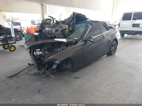 WBA2M7C55JVD51181 2018 BMW 2ER - Image 2