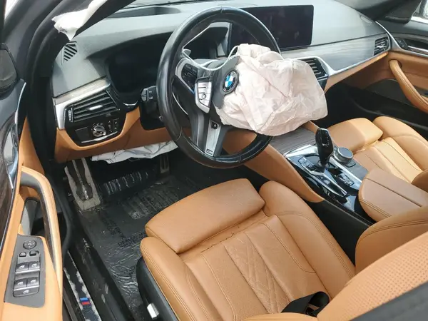 WBA33AG02MCF98662 2021 BMW 5ER - Image 8