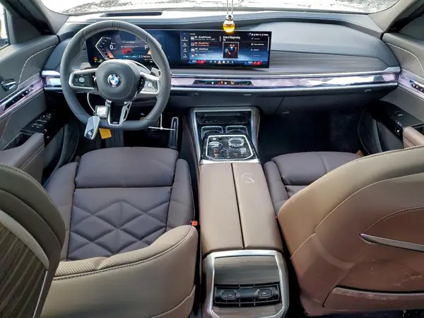 WBA33EH05TCW69628 2026 BMW 7ER - Image 8