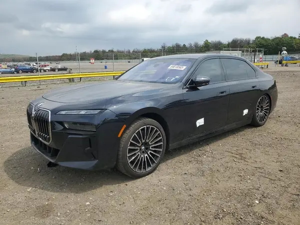 WBA33EJ03SCU12475 2025 BMW 7ER - Image 1