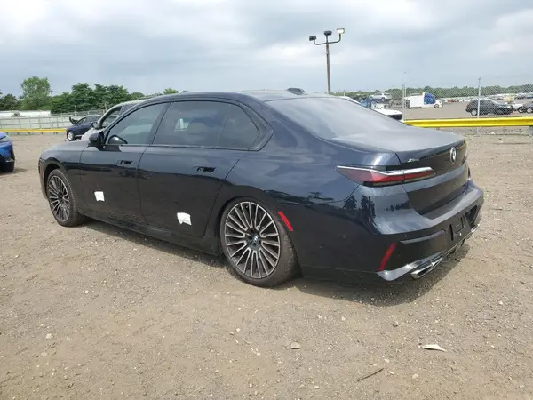 WBA33EJ03SCU12475 2025 BMW 7ER - Image 2