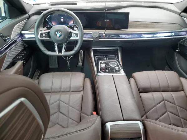 WBA33EJ03SCU12475 2025 BMW 7ER - Image 8