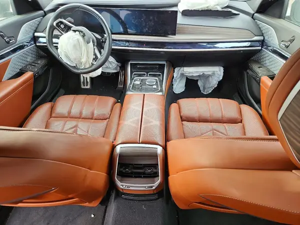 WBA33EJ04RCP02489 2024 BMW 7ER - Image 8