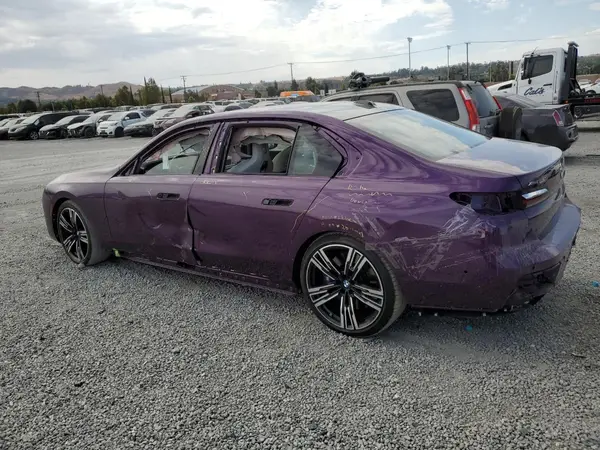 WBA33EJ04RCR42772 2024 BMW 7ER - Image 2