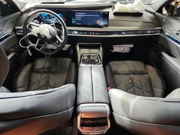 WBA33EJ05RCP05157 2024 BMW 7ER - Image 8