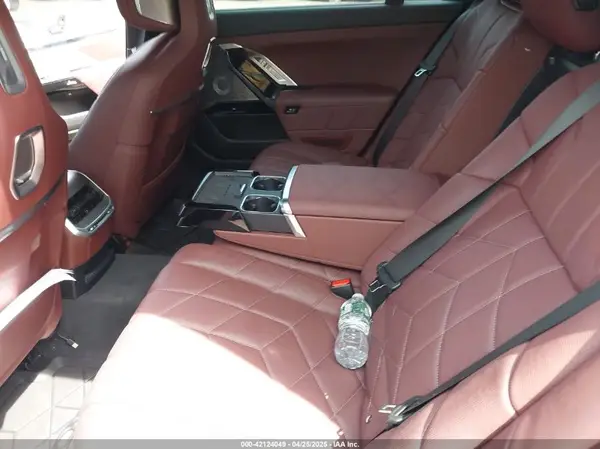 WBA33EJ06PCN52270 2023 BMW 7ER - Image 8