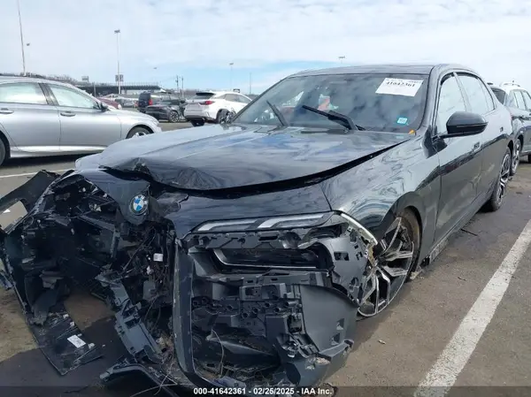 WBA33EJ07RCR15937 2024 BMW 7ER - Image 2