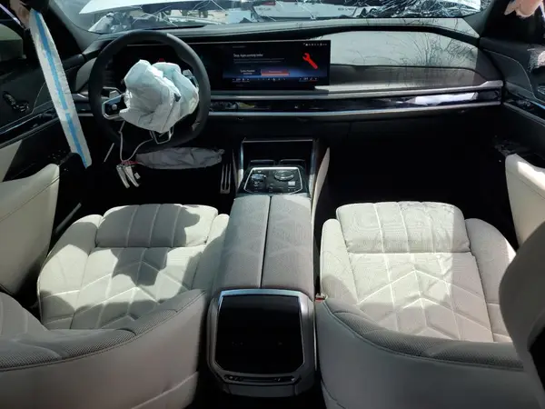 WBA33EJ09SCV42891 2025 BMW 7ER - Image 8