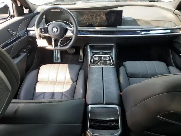 WBA33EJ0XPCN79892 2023 BMW 7ER - Image 8