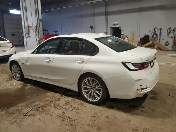 WBA33FS09PFN69907 2023 BMW 3ER - Image 2