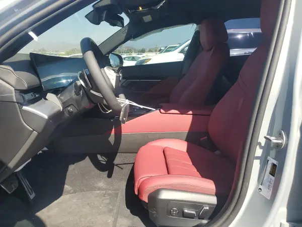 2026 BMW 5 Series COPART lot 81964905 auction photo 7