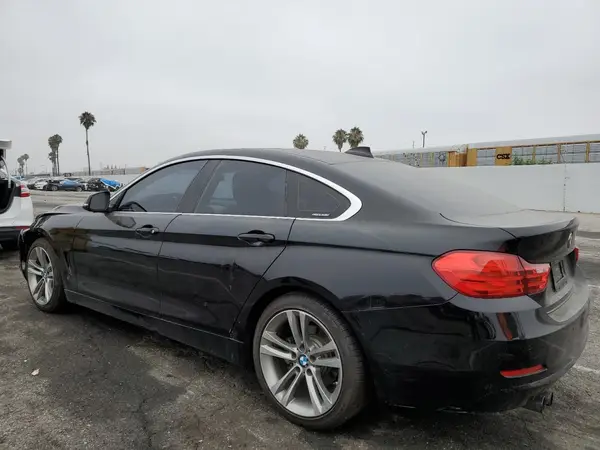 WBA4F7C53HG785999 2017 BMW 4ER - Image 2