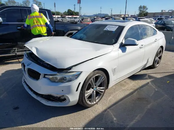 WBA4F7C59HG438449 2017 BMW 4ER - Image 2