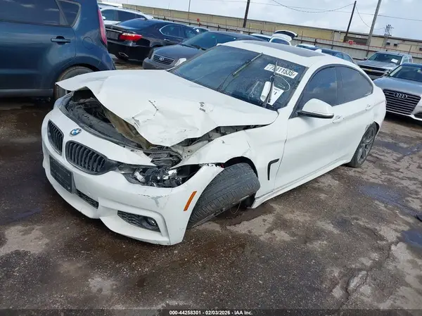 WBA4J5C53JBF07919 2018 BMW 4ER - Image 2