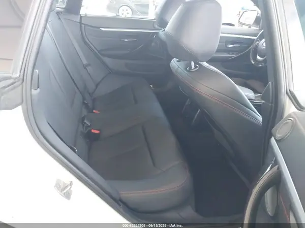 WBA4J5C59JBF07018 2018 BMW 4ER - Image 8