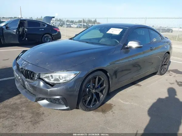 WBA4P1C30HK523086 2017 BMW 4ER - Image 2