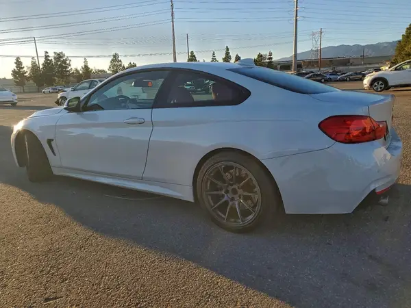 WBA4P1C50HK522277 2017 BMW 4ER - Image 2