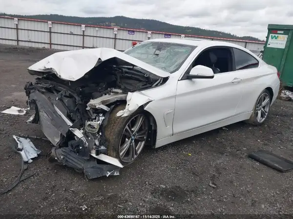 WBA4P1C51HK522031 2017 BMW 4ER - Image 2
