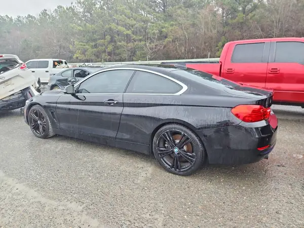 WBA4P1C52HK522037 2017 BMW 4ER - Image 2