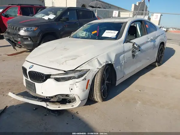 WBA4W3C51JAE99475 2018 BMW 4ER - Image 2