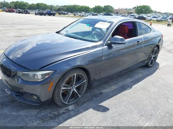WBA4W3C57JAC97210 2018 BMW 4ER - Image 2