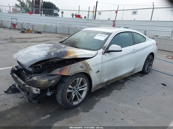 WBA4W3C57JAE99500 2018 BMW 4ER - Image 2