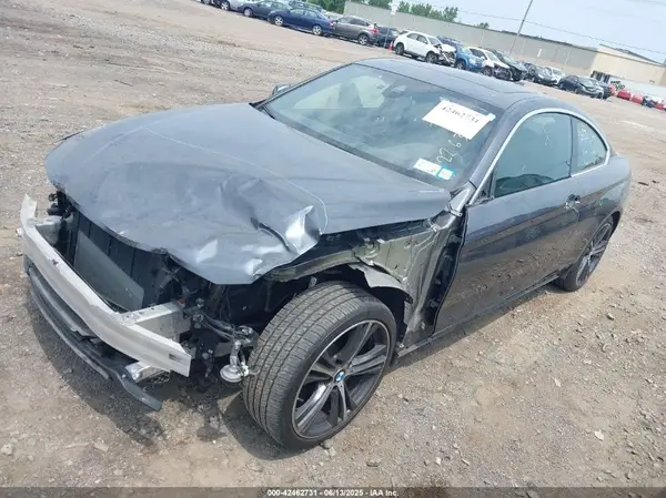 WBA4W5C00LAE51422 2020 BMW 4ER - Image 2