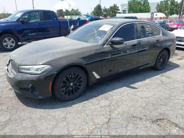 WBA53BH01MCF65097 2021 BMW 5ER - Image 2