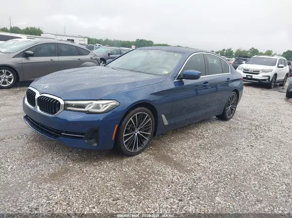 WBA53BH03MCF18296 2021 BMW 5ER - Image 2