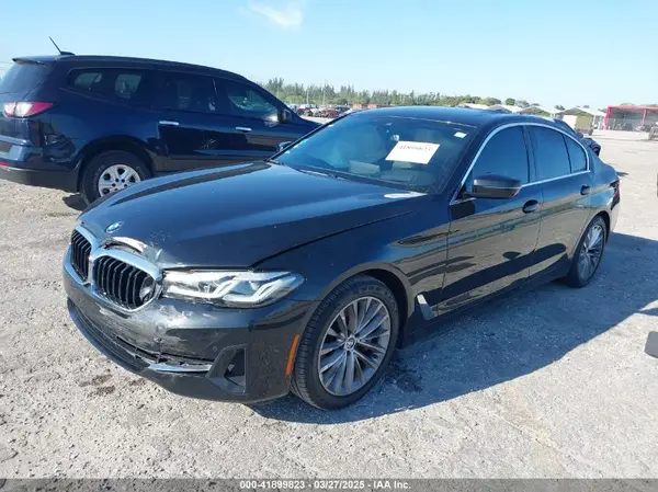 WBA53BH04NCK24520 2022 BMW 5ER - Image 2