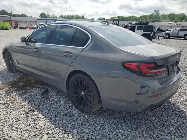 WBA53BH05MCF17764 2021 BMW 5ER - Image 2