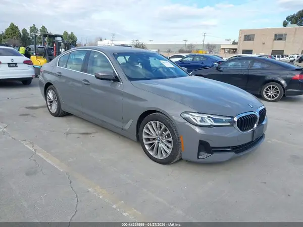 WBA53BH06MCF22665 2021 BMW 5ER - Image 1
