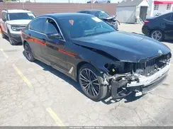 WBA53BH09MWW99352 2021 BMW 5ER