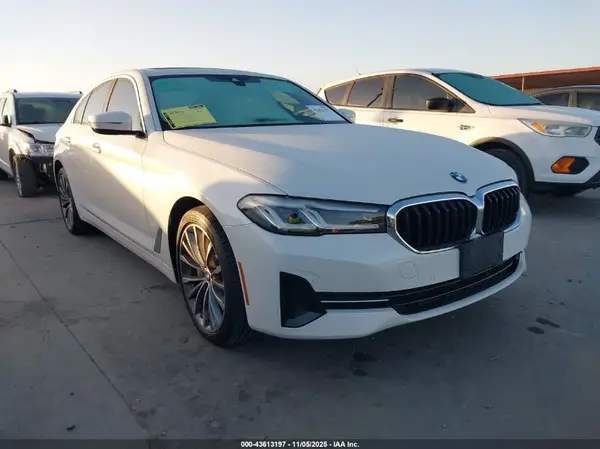 WBA53BH0XNCK42097 2022 BMW 5ER - Image 1