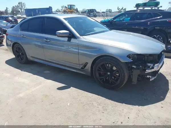 WBA53BH0XPCN25845 2023 BMW 5ER - Image 1
