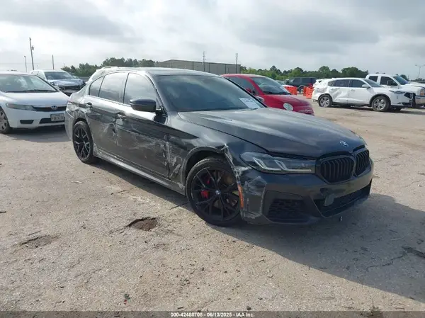 WBA53BJ03MCG98664 2021 BMW 5ER - Image 1