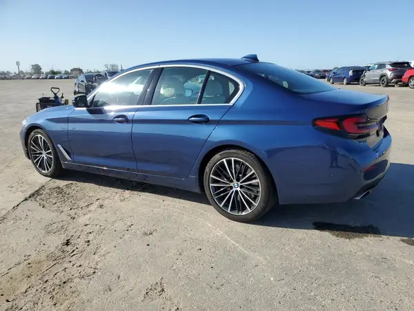 WBA53BJ05MWX16285 2021 BMW 5ER - Image 2