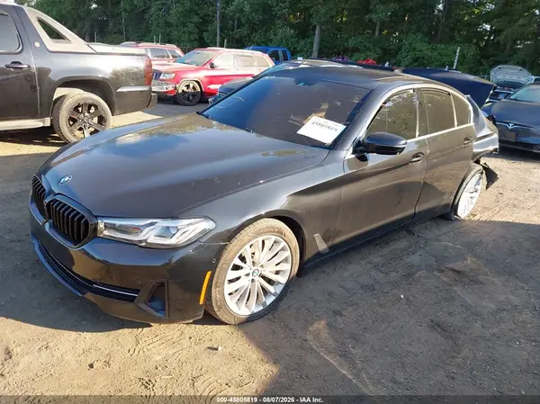 WBA53BJ08MCF52017 2021 BMW 5ER - Image 2