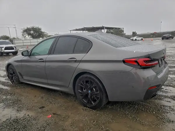 2022 BMW 5 Series COPART lot 98668155 auction photo 2