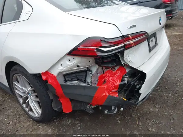 2025 BMW 5 Series auction photo 6