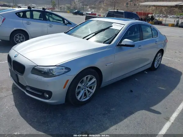WBA5A5C50GG352713 2016 BMW 5ER - Image 2
