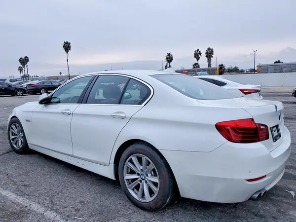 WBA5A5C53GD526372 2016 BMW 5ER - Image 2