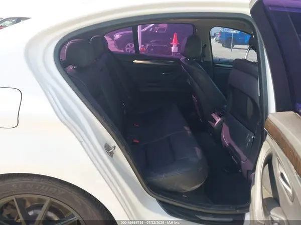 WBA5A5C53GD527439 2016 BMW 5ER - Image 8